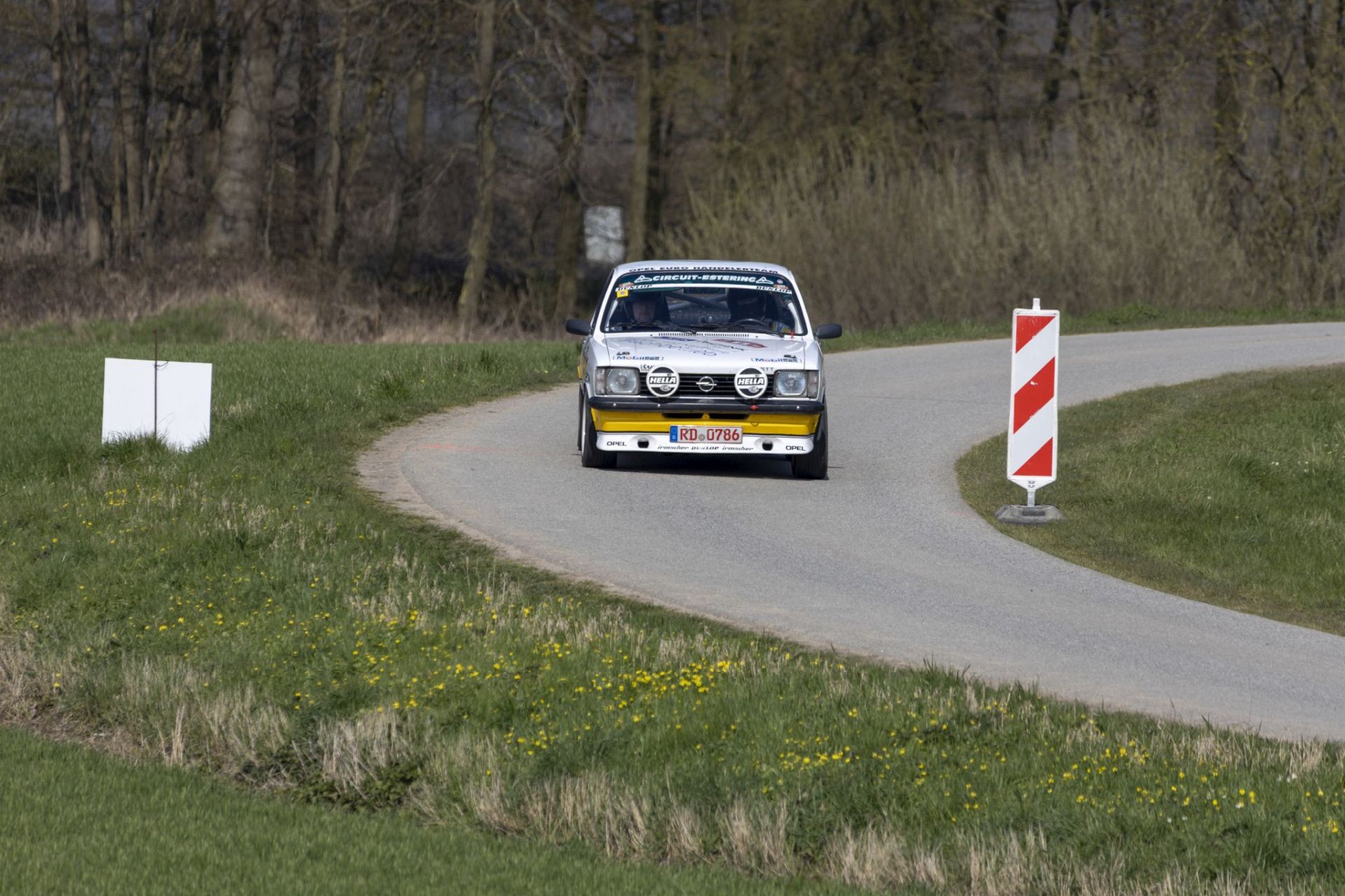 3B9A3298